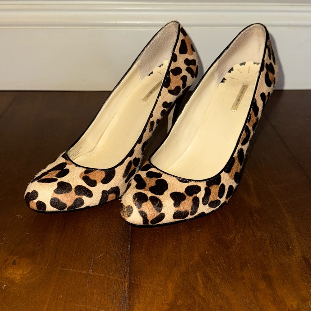 Leopard print heels- mint shape!